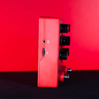 Line 6 POD Express 2024 - Present - Red / Black image 2