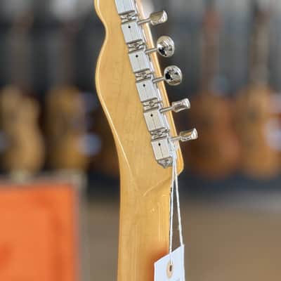 FENDER American Vintage II 1963 Telecaster Crimson Red Transparent image 4