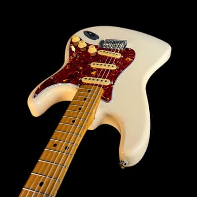 Fender Mexican Standard Stratocaster in Olympic White 1995/96 image 7