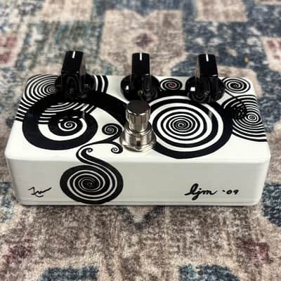 Zvex Octane 3 Octave 1 of 1 Hand Painted Fuzz Guitar Effect Pedal W/ Original Box! image 4