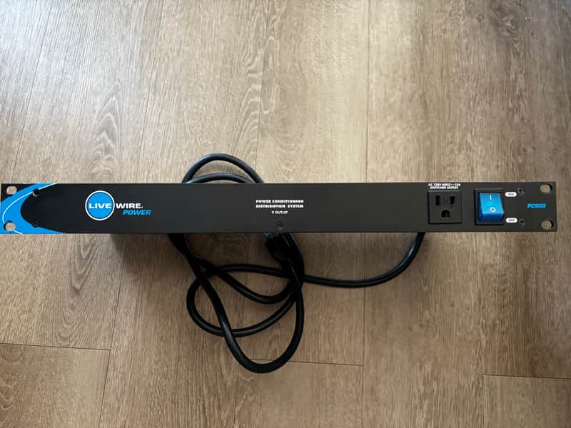 Live Wire PC900 9-Outlet Power Conditioner and Distribution System 2010s - Black image 1