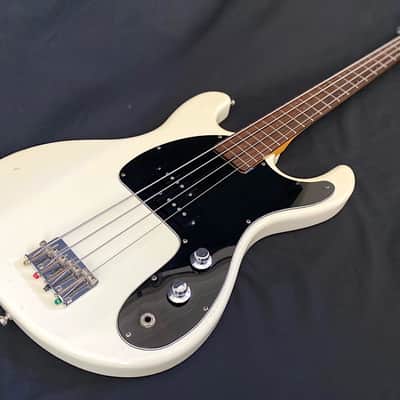 2000s Mosrite Mark II Bass in great condition RAMONES | Reverb