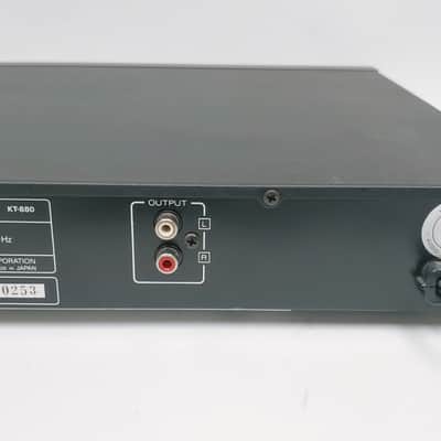 KENWOOD KT-880 QUARTZ SYNTHESIZER NATURAL SOUND AM/FM STEREO TUNER - Working image 8