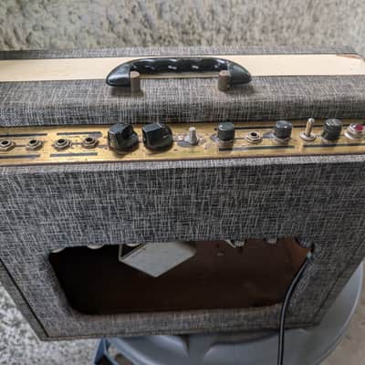 supro 1624t   1959  completely restored image 3