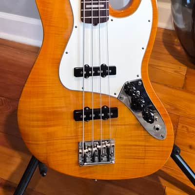 Fender Select Active Jazz Bass 2012 - 2013 - Amber Burst image 1