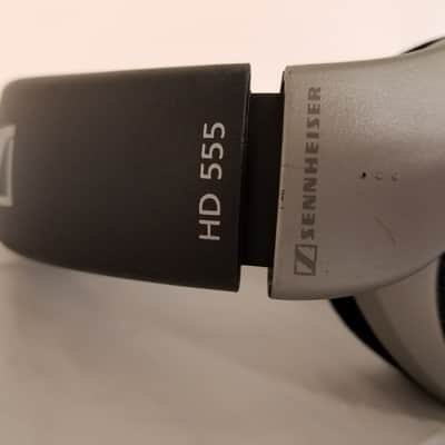 Sennheiser HD555 Stereo Dynamic Headphones image 4