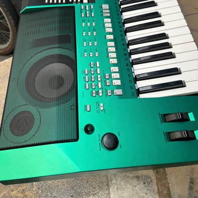 Yamaha PSR-S910 61-Key Arranger Workstation Custom Green image 3