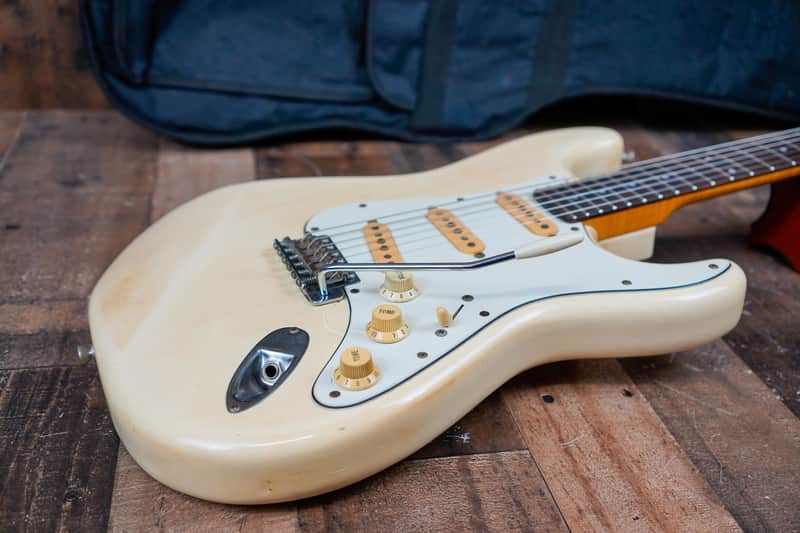 Fender ST-314 Medium Scale Stratocaster 1985 Vintage White Made in