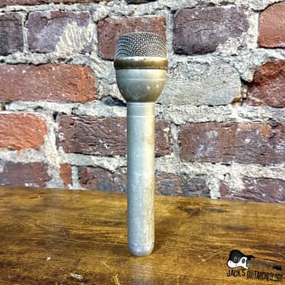 Realistic 33-1070 Dynamic Microphone *MIJ* (1960s - 1970s) image 2