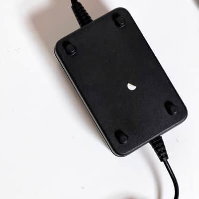 Naim Audio i-Supply Power Supply - 5 pin DIN 24V for Stageline, Headline 2000s - Black image 3