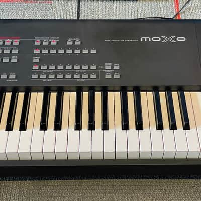 Yamaha MOX8 is an 88-key Keyboard Workstation image 4