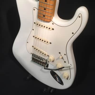 Fender 67 Reissue Stratocaster STB-67 1995 White - Rare model image 1
