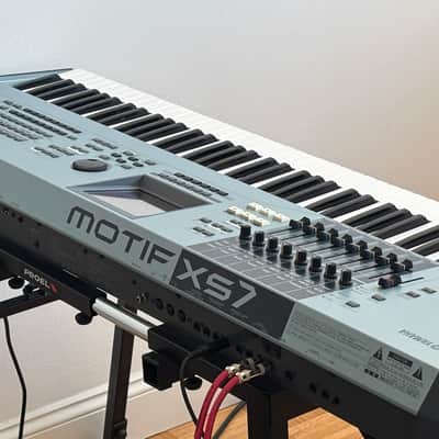 YAMAHA MOTIF XS7