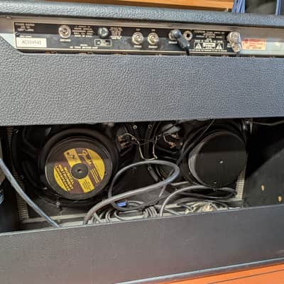 Fender '65 Twin Reverb Reissue 85-Watt 2x12" Guitar Combo 1991 - Present - Black image 2