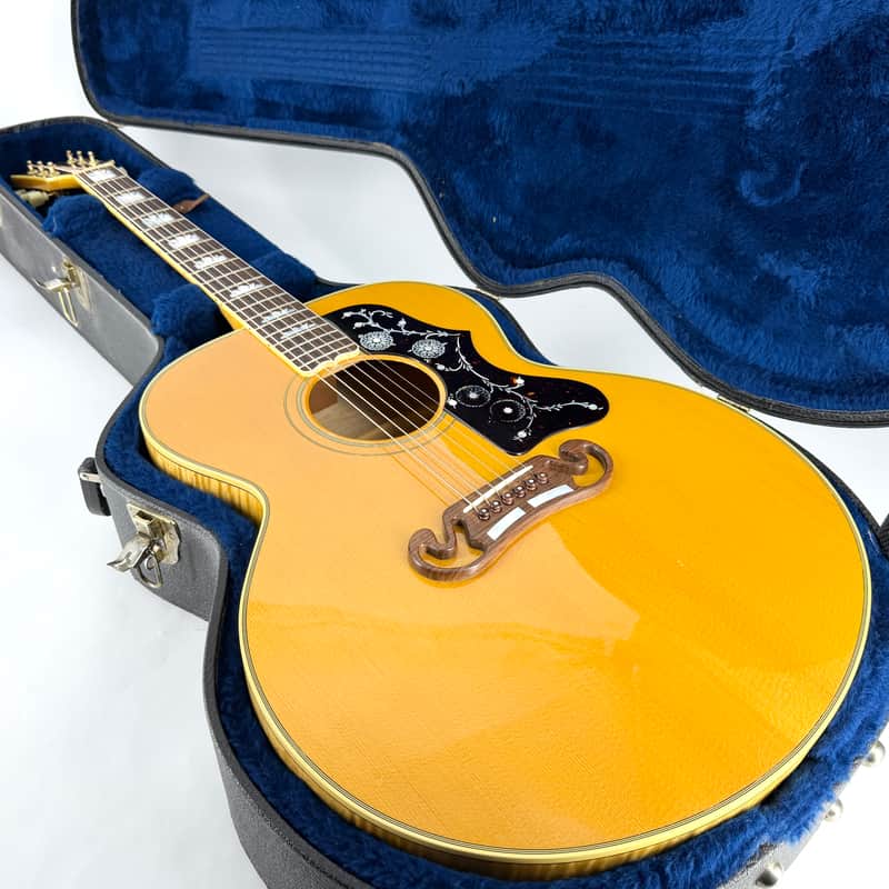 1996 Gibson J-200 - Natural image 1