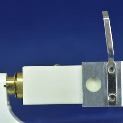 Denon DL-103 MC Cartridge W/SAEC ULS-3X Ceramic Headshell In Excellent Condition image 4