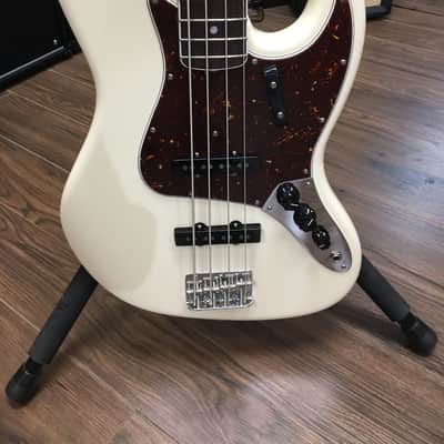 Fender American Vintage II '66 Jazz Bass - Olympic White image 2