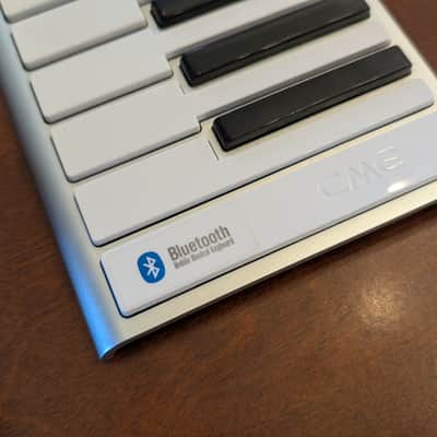 CME Xkey 25-Key Air Mobile Bluetooth Keyboard MIDI Controller 2010s - Silver image 2