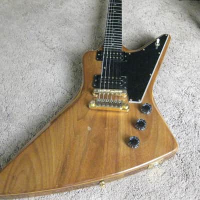 Gibson E2 Explorer 1980 - Walnut image 11