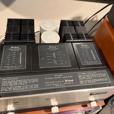 McIntosh MC2200 200-Watt Stereo Solid State Power Amplifier 1976 - 1982 - Aluminum image 2