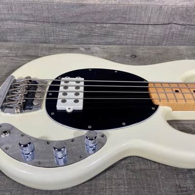 Music Man Stingray Bass 1979 - White - Near Mint, 100% Original image 3