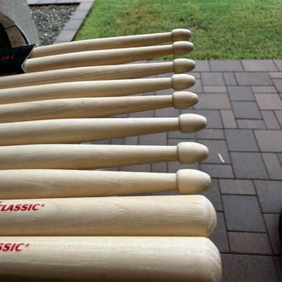 Vic Firth 5B American Classics Wood Tip Drum Sticks Bundle (5 Pairs) image 2