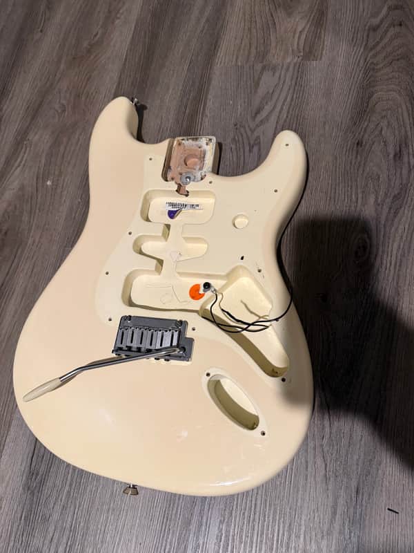 Fender American Standard Stratocaster body image 1