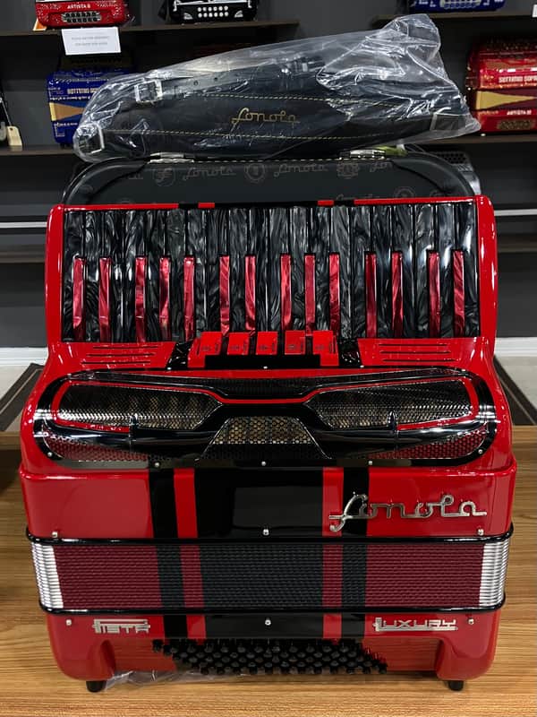 Sonola Pista Deluxe Accordion Piano 5SW Red Black | Reverb