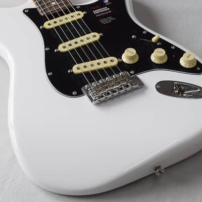 Fender Stratocaster American Performer AWT RW image 9