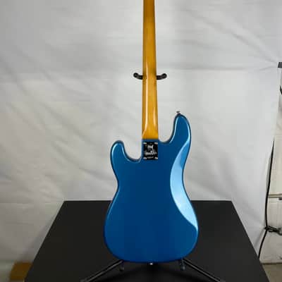 Fender Tony Franklin Signature Fretless 4-String Precision Bass Guitar, Ebony Fingerboard, Lake Placid Blue image 6