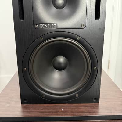 Genelec 1031A 8" Powered Nearfield Studio Monitor (Pair) 1991 - 2005 - Black image 1