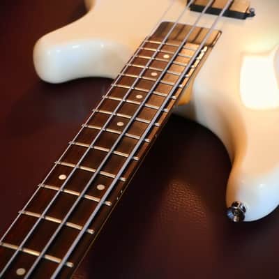 Washburn B2 four string bass, 1990 - Gloss pearl white image 17