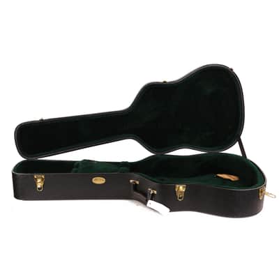 Martin Jumbo 14-Fret Acoustic Hardshell Case image 2