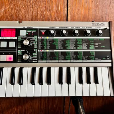 Korg Microkorg Synthesizer/Vocoder w/ mic power supply image 4
