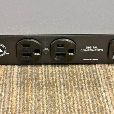 Furman PL-8 Series II, 15- Amp Power Conditioner, 1U Rack Space w/ Lights, Excellent Condition image 9