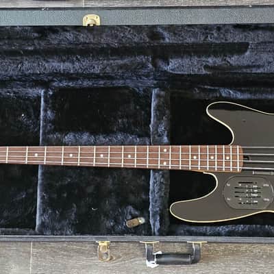 Godin A4 Bass LR BAGGS - 2000s - Black image 8