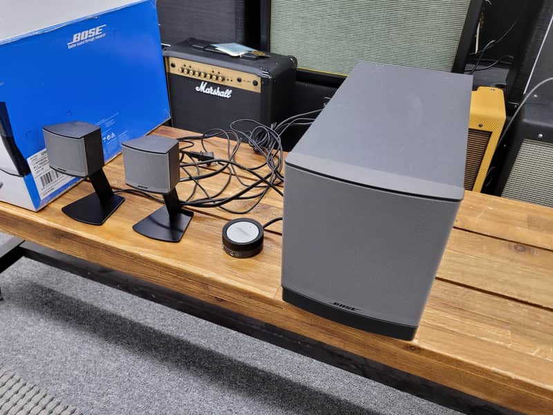 Bose Companion 3 Computer Speaker System  Black image 1