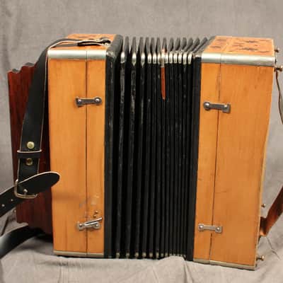 Josef Hlavacek Heligonka Accordion image 2