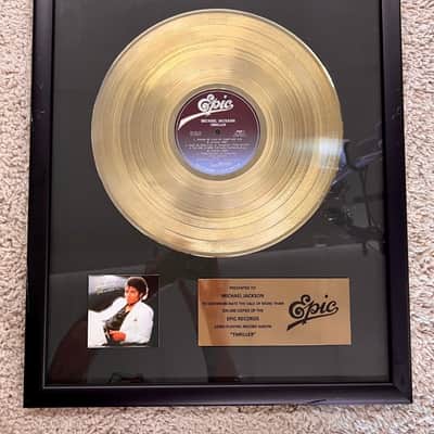 Michael Jackson "Thriller" Gold Record framed presentation piece - Very nice image 1