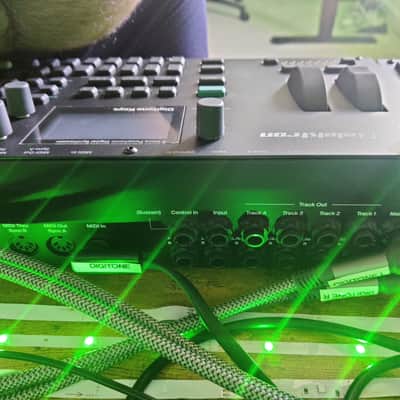 Elektron Digitone Keys 37-key Digital FM Synthesizer 2019 - Present - Black image 8