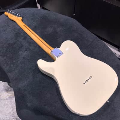 Fender Standard Telecaster 2014 Arctic White image 15
