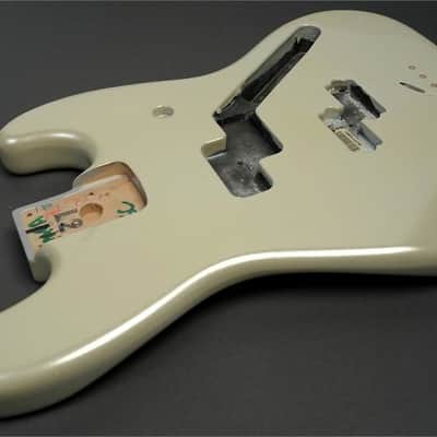 Fender Blacktop Jazz Bass White Chrome Pearl Body 0091714523 New 2012 image 2