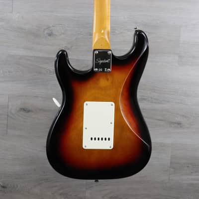 Squier Classic Vibe '60s Stratocaster 3 Tone Sunburst image 5