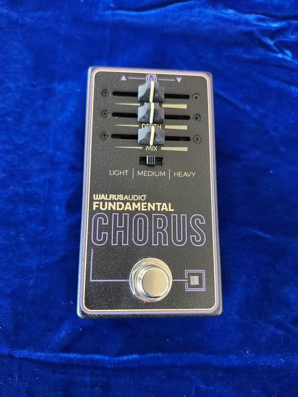 Walrus Audio Fundamental Chorus