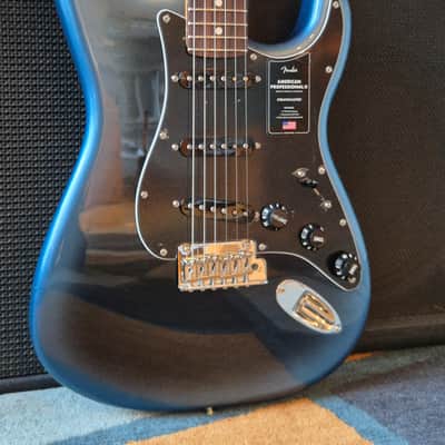 Fender American Professional II Stratocaster 2026 - Dark Night image 2