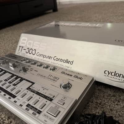 Cyclone Analogic TT-303 Bass Bot V1 2014 - Silver image 4