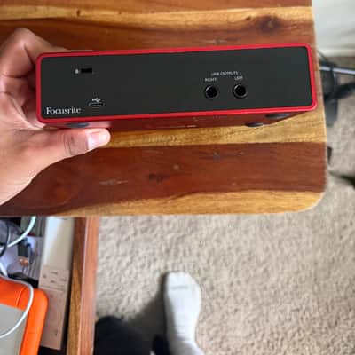 Focusrite Scarlett 2i2 3rd Gen USB Audio Interface 2019 - Present - Red / Black image 2