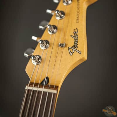 Fender Stratocaster Standard 1990s - 3-Tone Sunburst image 5