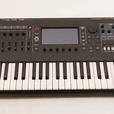 Roland FANTOM-7EX 76-Key Semi-Weighted Synthesizer