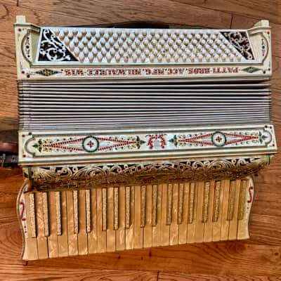 Patti Bros Milwaukee Wisc. Accordion Vintage Sold AS IS Project image 2